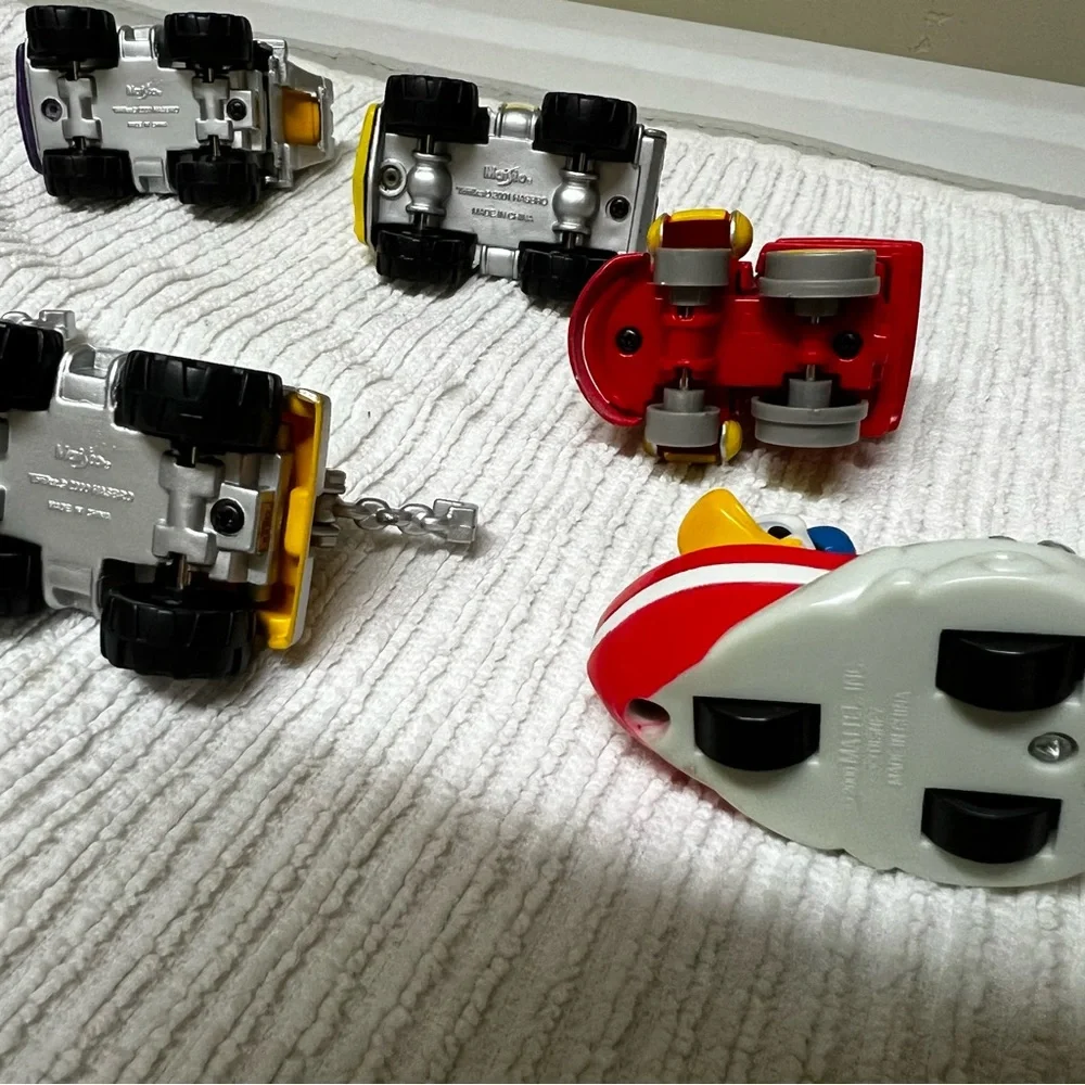 Vintage Maisto Tonka Hasbro Die-cast Set of Six from 2000 & 2001 & Free Disney - Picture 9 of 16